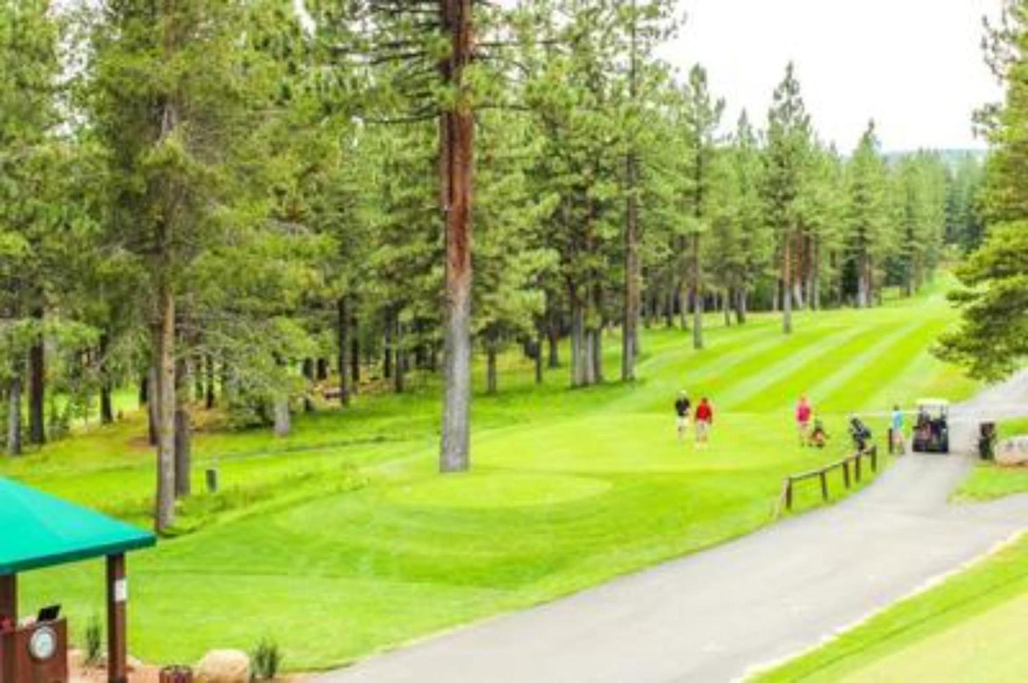 Moosetrack By Avantstay Cozy Cabin In The Of Tahoe Donner W Hot Tub Truckee Exterior foto