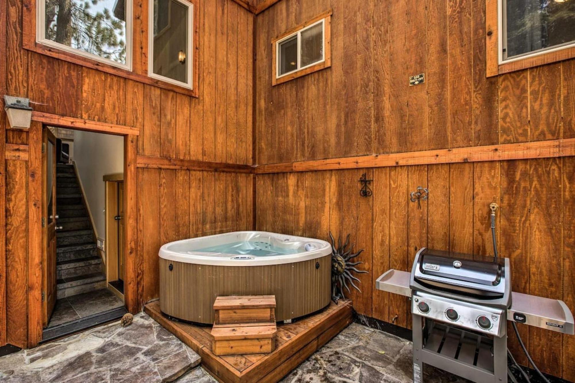 Moosetrack By Avantstay Cozy Cabin In The Of Tahoe Donner W Hot Tub Truckee Exterior foto